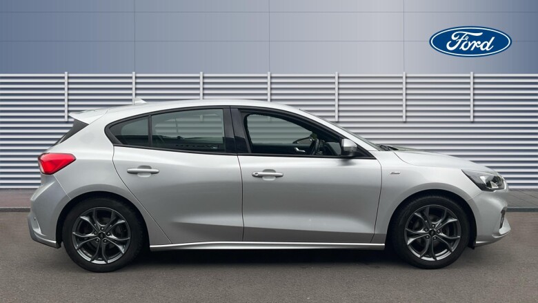 Ford Focus 1.0 EcoBoost 125 ST-Line 5dr Petrol Hatchback